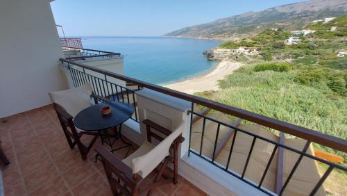 Evdilos House | Anarrousa Studios & Apartments