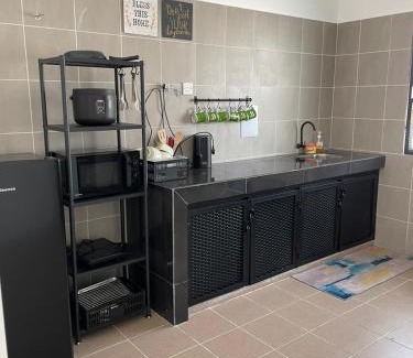 Tanjung Rambutan House | Anas House