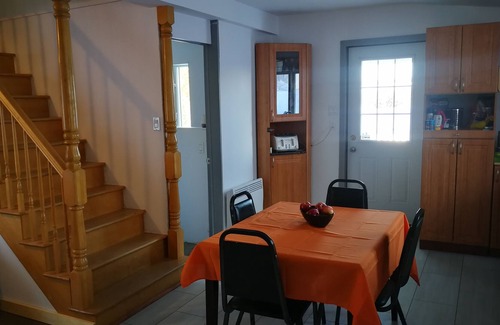 Ste Anne de Beaupre House | ancestral house overlooking the St Lawrence and the Isle of Orleans, very quiet.
