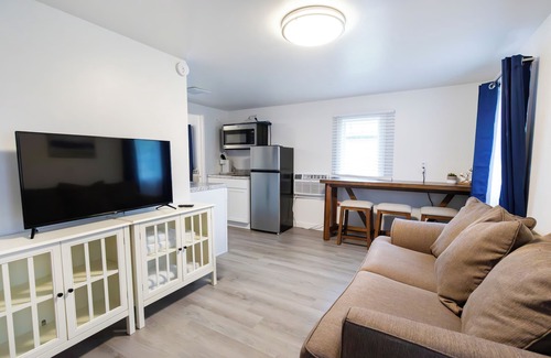 Sandusky Hotel | Anchor Bay Inn and Suites