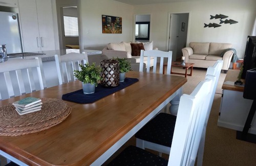 Whangamata House | Anchor watch