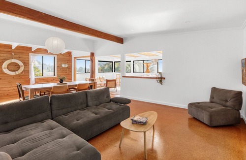 Minnie Water Apartment | Anchored at Minnie - A Seaside Holiday Apartment