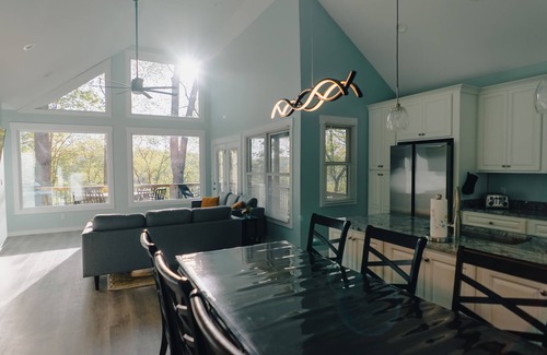 Nancy House | ⚓ Anchored on Lakeshore ⚓ 2 BR/2BA Lakeview Home <1/4 Mile to Public Boat Ramp