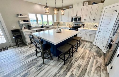 Port O Connor House | ANCHORS AWEIGH Larry's Harbor POC GUESTS LOVE