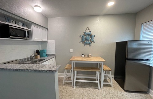 Clearwater Beach Apartment | Anchors UP #1; WALK to Beach/Bars/Dining