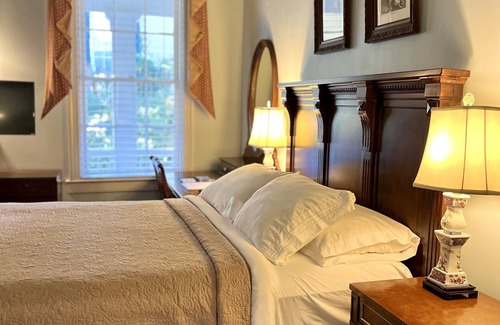 Vicksburg Hotel | Anchuca Historic Mansion & Inn