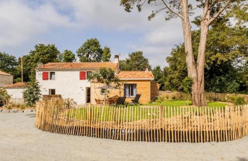 Saint-Colomban House | Ancien corps de ferme rénové avec jardin, proche de Nantes, wifi, borne de recharge et animaux acceptés. - FR-1-306-1280