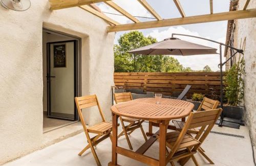 Saint-Colomban House | Ancien corps de ferme rénové avec jardin, proche de Nantes, wifi, borne de recharge et animaux acceptés. - FR-1-306-1280