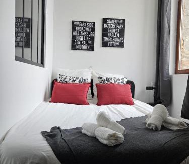 Beaupreau Apartment | ANCIEN Fenetre sur cour