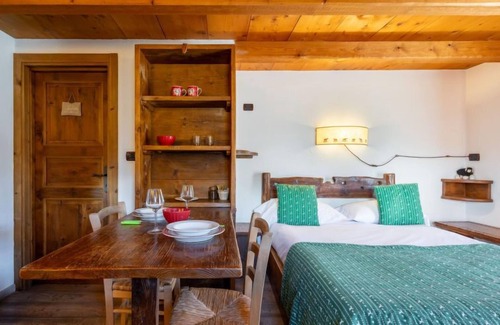 Valtournenche Apartment | Ancienne Bergerie Studio 1 (VOU140) by Interhome
