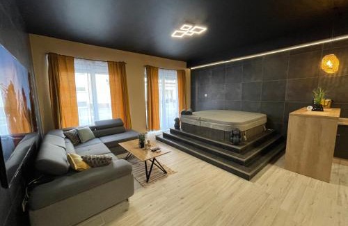 Miskolc Apartment | Ancram SPA