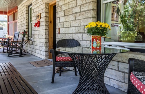 Manhattan Bed & Breakfast | Anderson Bed & Breakfast