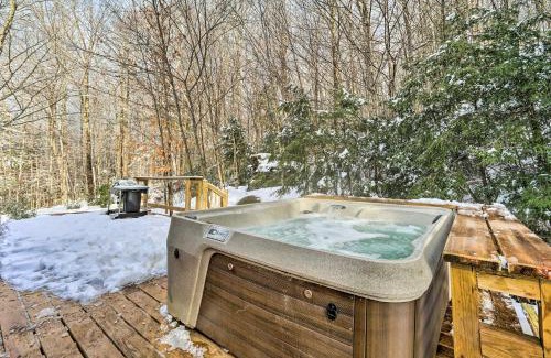 Andover House | Andover Cabin Retreat with Hot Tub and Fireplace!