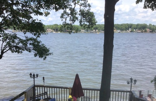 Monticello Hotel | Andrew's Lakeside Resort