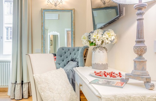 Monti House | Andromeda Luxury Apartment in Colosseum
