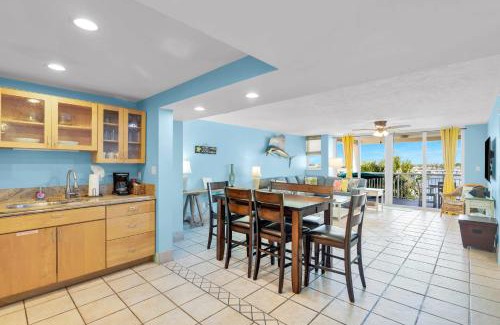 Meadows House | Andros - Spacious 2x2 Waterfront Condo