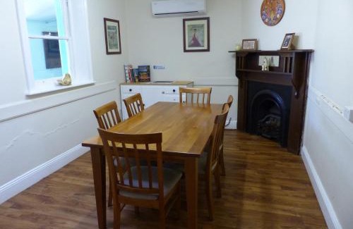 Peterborough House | Andy's Accommodation