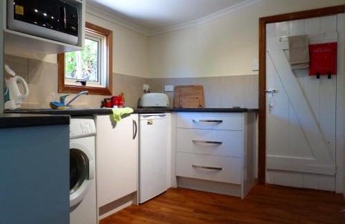 Peterborough House | Andy's Accommodation