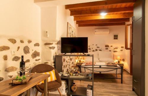 Palekastro House | Anemolia Tiny Stone House