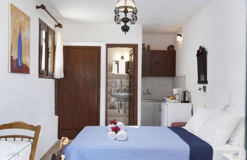 Kalo Chorio House | Anemone Seaside Traditional Homes
