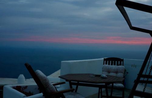 Ano Meria Bed & Breakfast | Anerada sunset