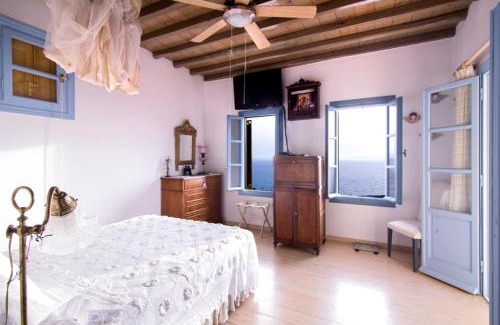 Houlakia Apartment | Anerousses Mykonian Traditional Houses