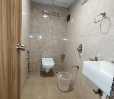 Kurla West Hotel | Anex Hotel Near BKC