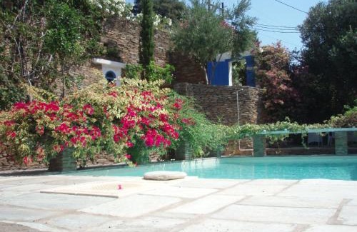 Ormos Isternion Villa | Anezas Mansion stone-built traditional villa