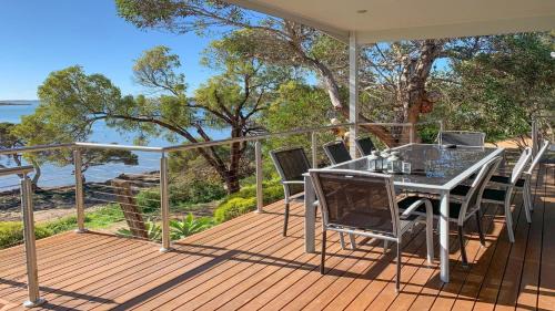 Lake Wangary House | Angasi Is One Of Coffin Bay's Premium Properties - With Free Wifi