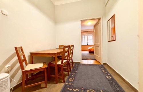 13th District Apartment | Angel 36
