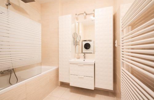 Ferencvaros Apartment | Angel Apartment with Free Garage Parking