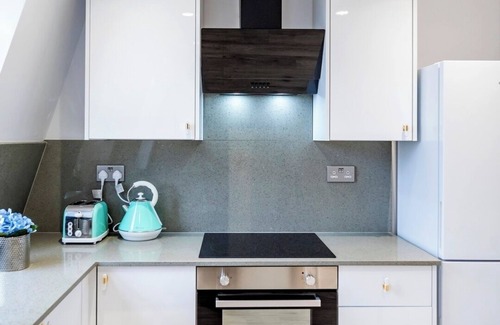 Angel Apartment | Angel Brand New Penthouse