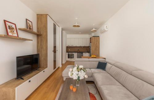 Dobrota Apartment | Angel's Sea View