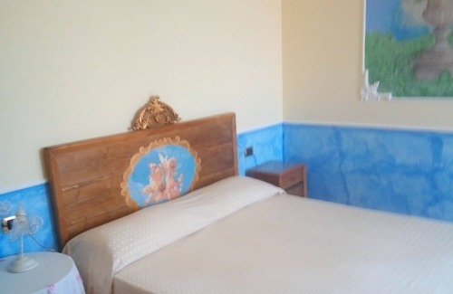 Servigliano House | Angela Garden B&B - Sunflower Room (quadruple)
