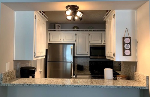 Shawnee Condo | ANGELO'S:5 STAR CLEAN AND A PERFECT PLACE TO CALL HOME FOR THE HOLIDAYS