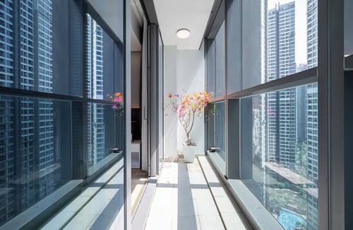 Hang Xanh Apartment | ANGIA Landmark 81 Royal Residence