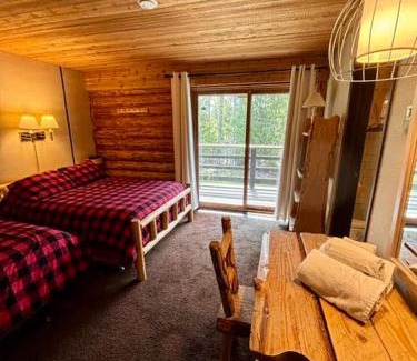 Anglemont Hotel | Anglemont Inn