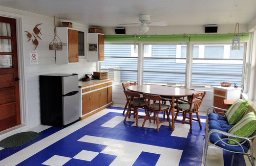 Oak Harbor Cottage | Anglers Anchor-Cozy Cottage on Lake Erie Near Port Clinton, Beaches, Firepit