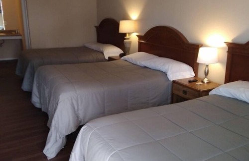 Mead Hotel | Anglers Hideaway Cabins