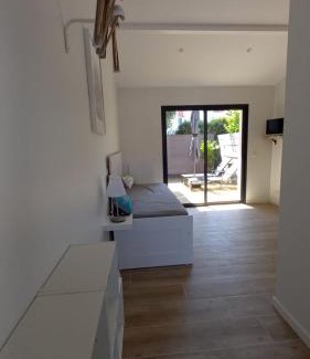 Anglet Apartment | Anglet : Studio avec Terrasse à 3 kms des plages