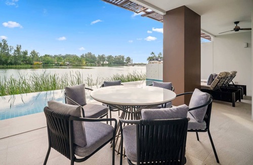 Bang Tao Condo | Angsana Oceanview Residences 2BR A Lake side