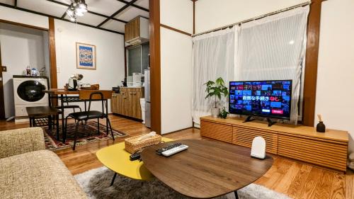 Suginami Apartment | Animal Art Apartment Type 21