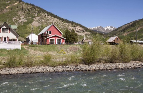 Silverton Apartment | Animas River House - Cozy Historic Riverfront Home 4 Blocks To Downtown!