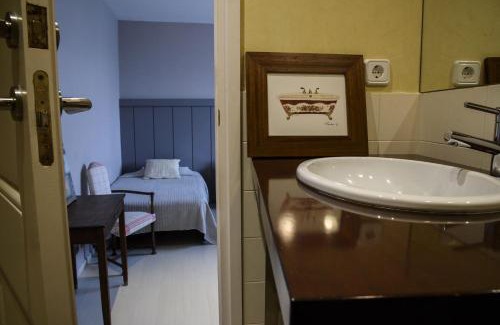 Vallcarca i els Penitents Bed & Breakfast | Anita's Bed and Breakfast