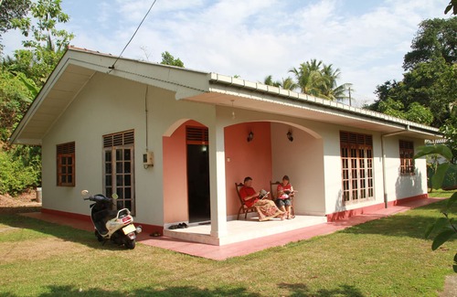 Patuwatha House | Anjana Villa is a modern detached three bed roomed villa.