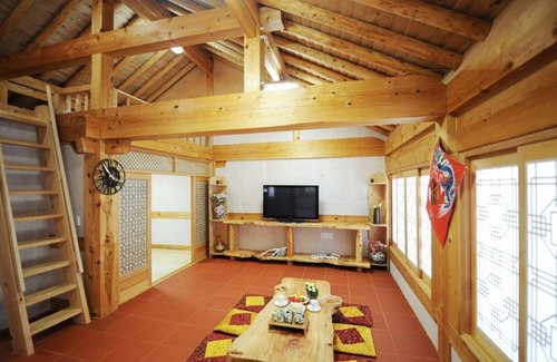 Tongyeong House | Anjeong Palace Tourist Hanok Pension
