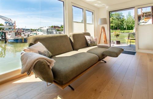 Vahrenwald-List Boat Rental | ANKERLOFT - Hausboot