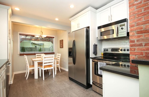 Ann Arbor House | Ann Arbor 3-bedroom home ideal for football weekends and near downtown