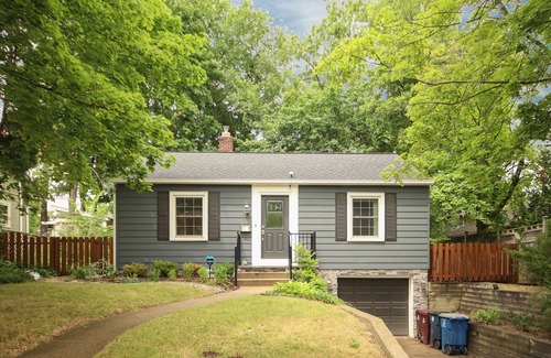 Ann Arbor House | Ann Arbor 3-bedroom home ideal for football weekends and near downtown