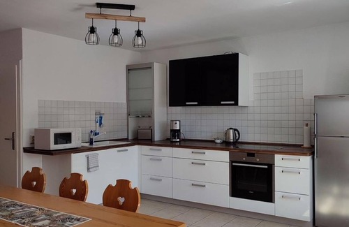 Stutzengrun Apartment | Anna H B to 4 - 1 night - Haus Kuhberg